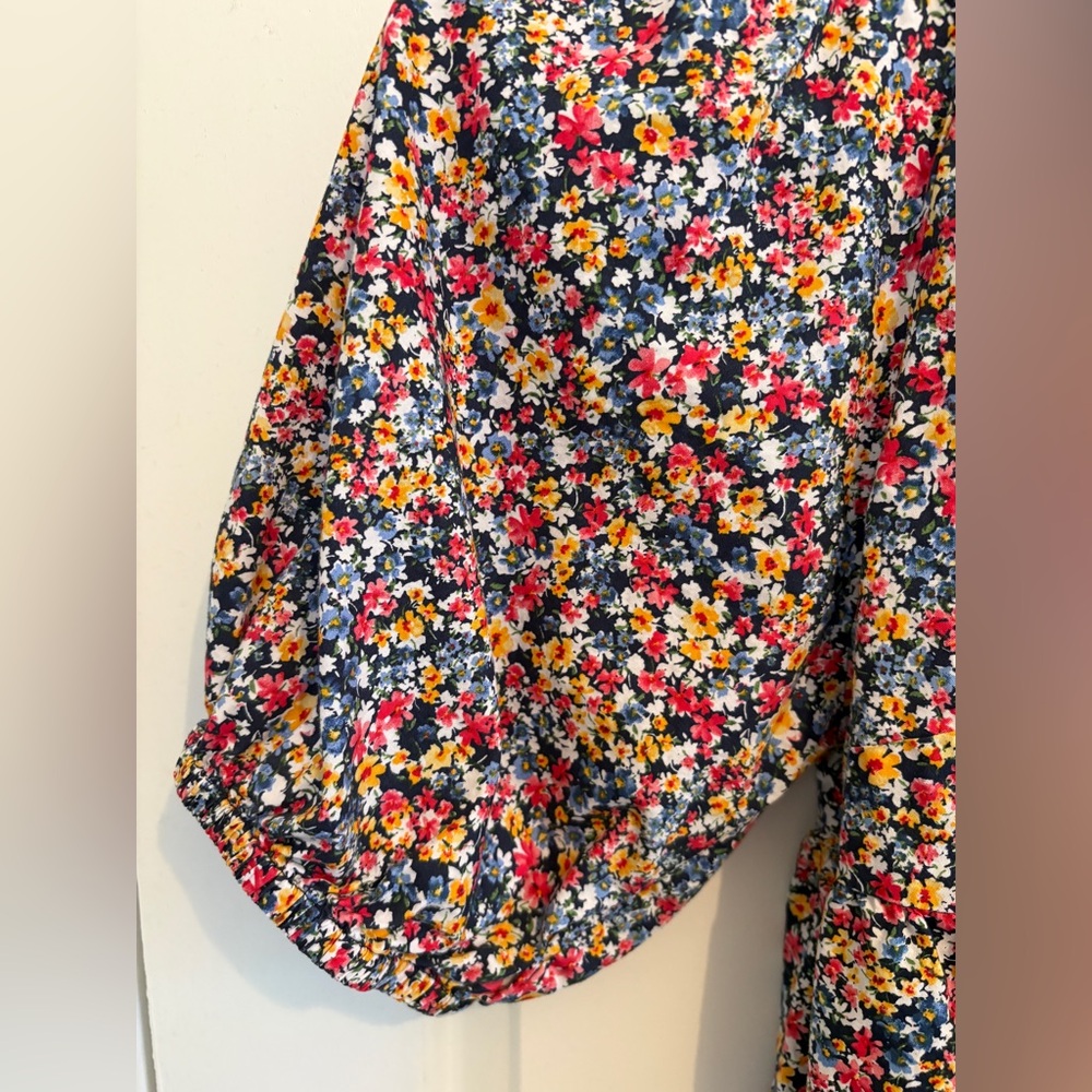 Old Navy Small Floral Blouse - Picture 3 of 7